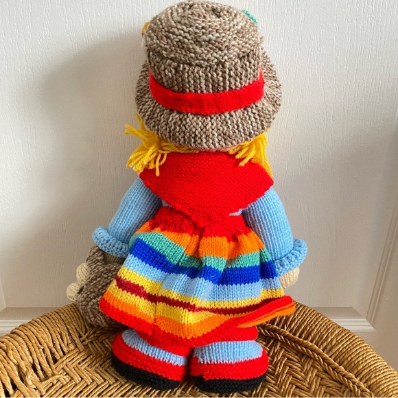 Hand-knitted doll 🧶 - Picture 2 of 4